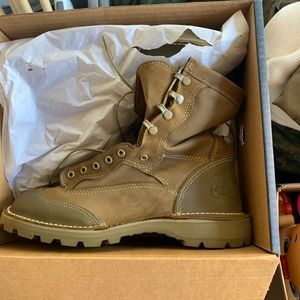 Brand new in box Usmc issued RAT boots